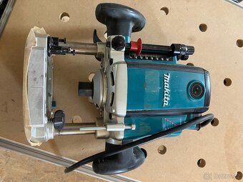 Frézka Makita RP 2300FC - 3
