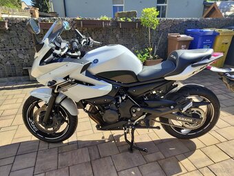 Yamaha XJ6 - 3