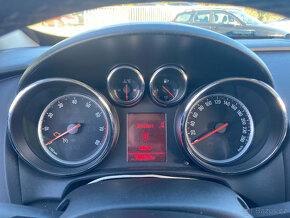 Opel Astra 1.6T GTC - 3