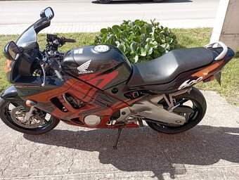 Honda CBR 600 f - 3