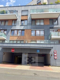 Pronájem garáže, 18 m2 - Praha - Holešovice, ev.č. N08096 - 3