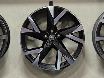 originál alu ŠKODA Superb IV Aniara 8x19" 5x112 ET44 R19 - 3