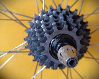 zapletená kola Mavic MA40, náboje Shimano 600 - 3
