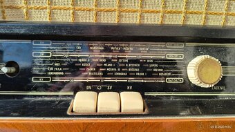 Staré rádio Tesla - 3
