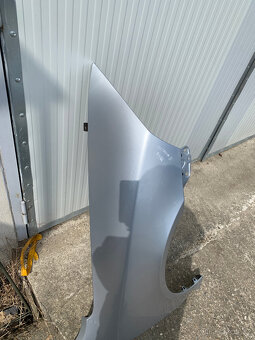 predni blatnik skoda octavia II 2 pravy stribrny - 3