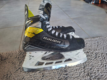Brusle Bauer Supreme 3S vel. 6,5 FIT2 - 3
