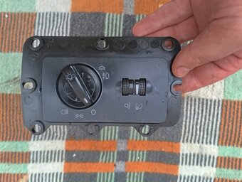 Prodám přepínač světel Fabia 1 - 3