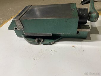 Strojní svěrák 160mm - 3
