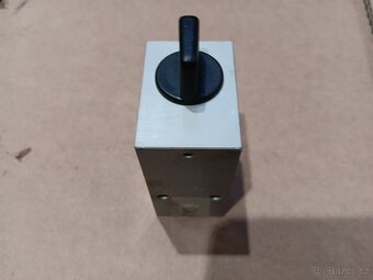 Ovládací pneumatický ventil pro fce hydr. rozvaděčů - 3