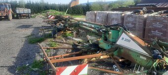 3 rotorové nahrabovač sena - 3