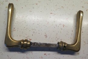 mosazné kličky do oken a kliky - 3