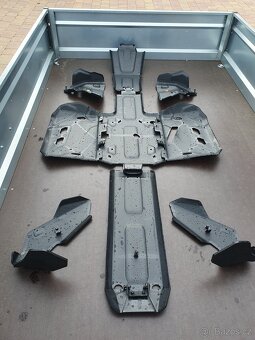 Kryt podvozku Can Am outlander g2 plastový - 3