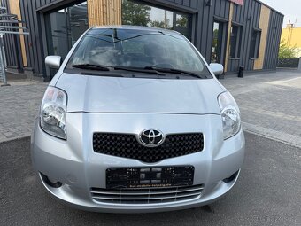 Toyota Yaris 1.3VVT-i Executive AUTOMAT jen 135tkm - 3