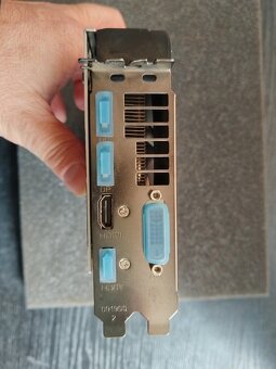 Grafická karta Sapphire Radeon RX-570 8GB - 3