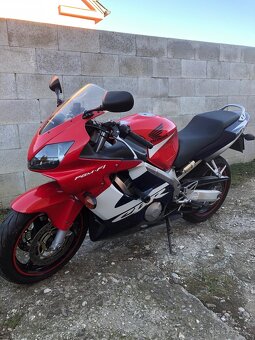 Honda CBR 600 F1 - 3