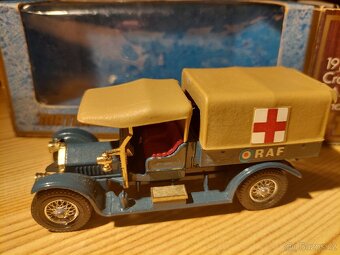 Matchbox yesteryear Y13 CROSSLEY TENDER RAF VZÁCNÝ - 3