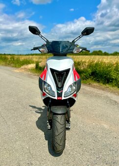 Prodám skútr Aprilia SR 50 - 3
