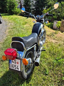 Suzuki GN 125 černá - 3