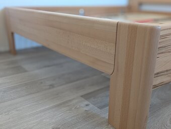 Masivní postel Vykona_TOP - 3