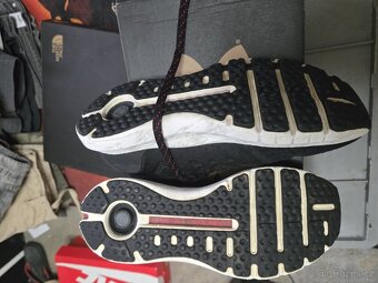 Under Armour HOVR vel .EU 45 UK 10 US 11 cm 29 stav 8/10 , s - 3