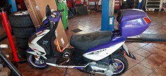 Kryt na baterii a motor na Kentoya speed 50 2 T r.v. 2008 - 3