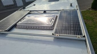 Prodám obytný přívěs Knaus - 3