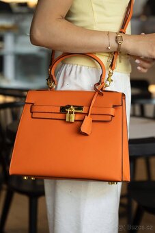🧡 Exkluzivní kožená kabelka v oranžové – luxusní styl a nad - 3