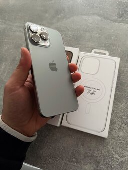 iPhone 15 Pro Max 256GB Natural Titanium + Příslušenství - 3