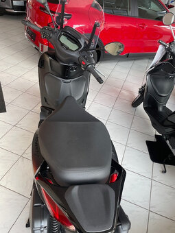 Piaggio Beverly 400 DEEP BLACK - 3