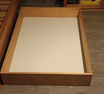 Dětská masivní postel s úložným boxem - 3