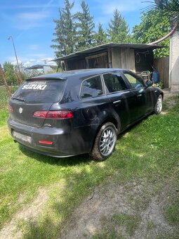 Prodám náhradní díly na Alfa romeo 159 1.9jtd - 3