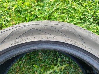Pneu, Vredestein 225/45 ZR17 - 3