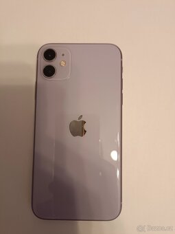 iPhone 11 s příslušenstvím - 3