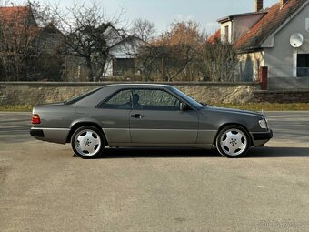 Mercedes-Benz 300CE W124 - 3