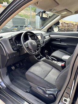 Outlander Intense 2.2Di-D, 4WD, manual, 7 mist - 3