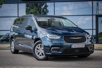 Chrysler Pacifica - 3