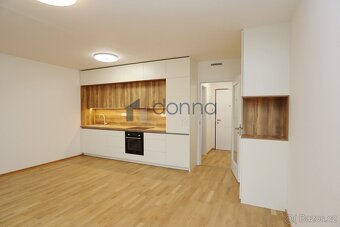 Pronájem nového bytu 1+kk/B, 39m², ul. Toyen, Praha 5 - Smíc - 3