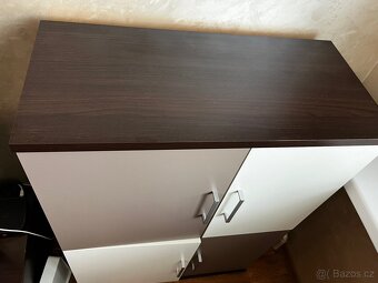 Prodám set moderního nábytku – skříňky + TV stolek - 3