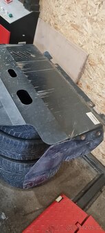 Plech pod motor SUBARU FORESTER 2018 - 3