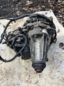 Navara D40, Pathfinder,  2004-2015 - 3