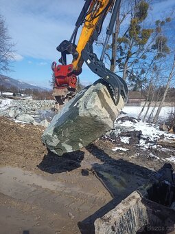 Pridržovací palec na bagr , minibagr , pridržovač , thumb - 3