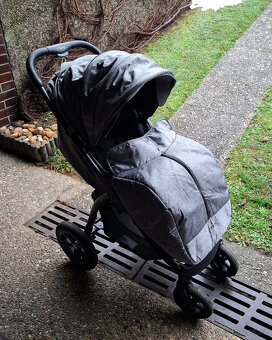 Sportovní kočárek Momi Miya EVA šedý - 3