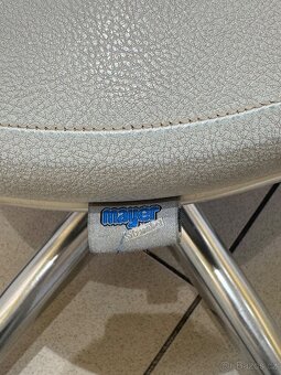 Zdravotní profesionální otočné židle, kožené. TOP STAV - 3