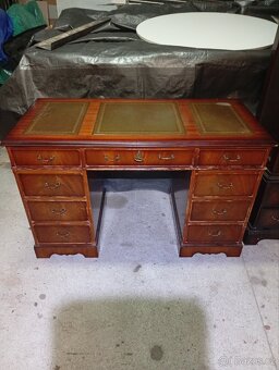 Prodám nábytek nejspíš do kanceláře - 3