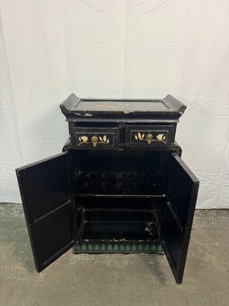 Orientální skříňka (137020) - 3