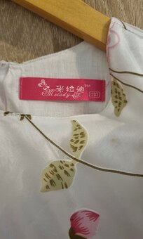 Prodá dětské šatičky vel: 110 - 3