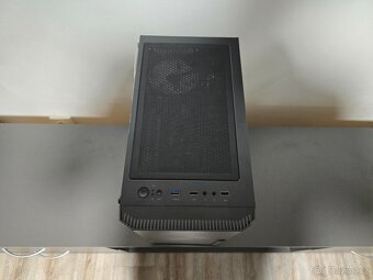 Stolní herní počítač EVOLVEO M5 - 3