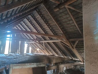 Starý krov, trámy, prkna - 3