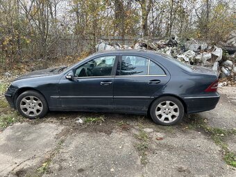Mercedes Benz w203 2.0d 2003 sedan - 3