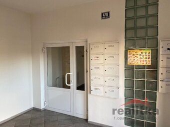 Pronájem kancelářských prostor 20m2 , Palhanecká, Opava - Ja - 3